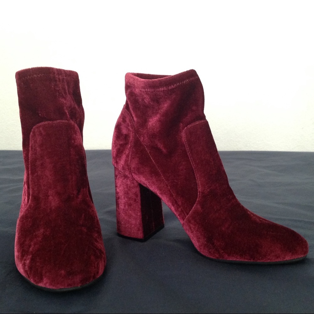 New ABOUND Velvet Ankle Boots Block Heel Sz 8 Color Red Wine Burgundy